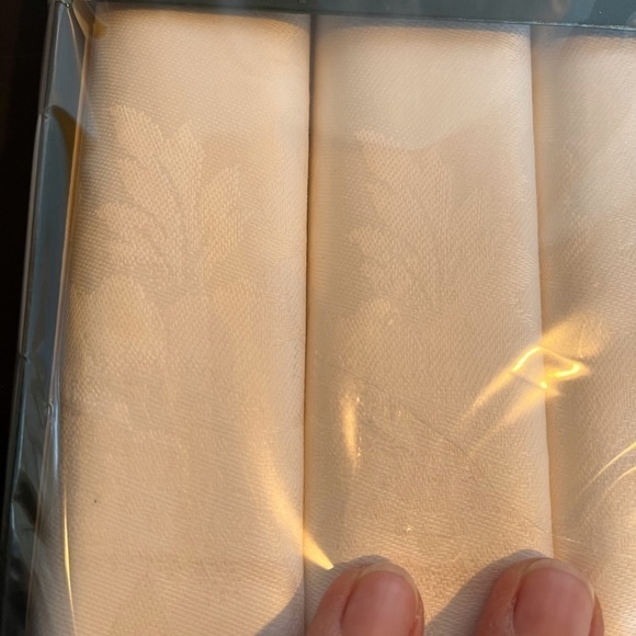 New in Box Vintage 100% Cotton Napkins Made in Ireland Set of 6 - Picture 4 of 14